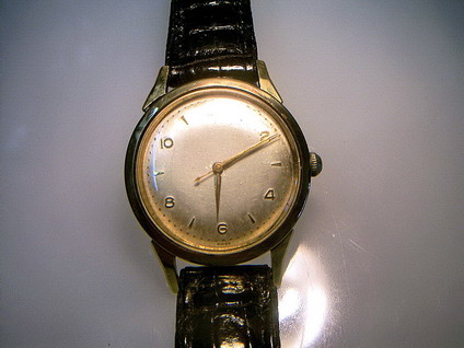 นาฬิกา ยูริส นาแด็ง  รุ่นเก่ามาก ๆ หุ้มทอง ออโต 