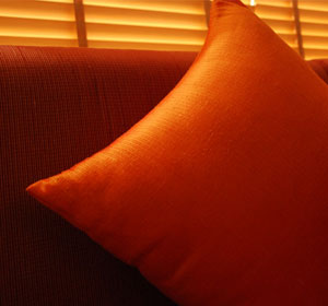 ͹ԧ Pure silk cushion ҡҹ-Ե ѺԵ 觷 Ѻ ͹ԧ 100% Silk cushions سҾ Jim Thompson ͵ç, , ʻ, ҹТͧѭͧͧᨡҤѰ͡