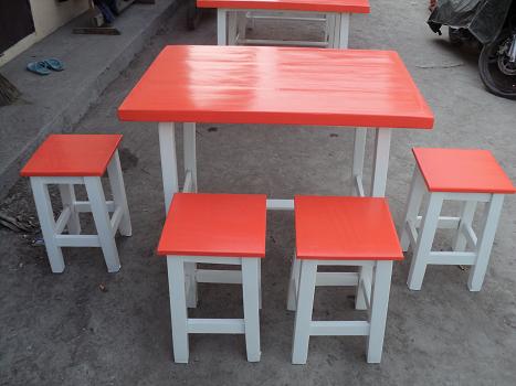 โต๊ะเก้าอี้ไม้จามจุรี70*100*75 -  ขายโต๊ะไม้ โต๊ะไม้สน โต๊ะไม้จามจุรี เก้าอี้ไม้ เราคือโรงงานผลิตโดยตรงคับ  ราคาถูกสุดๆ                                                                                                                                                                            หนุ่มโต๊ะไม้ 